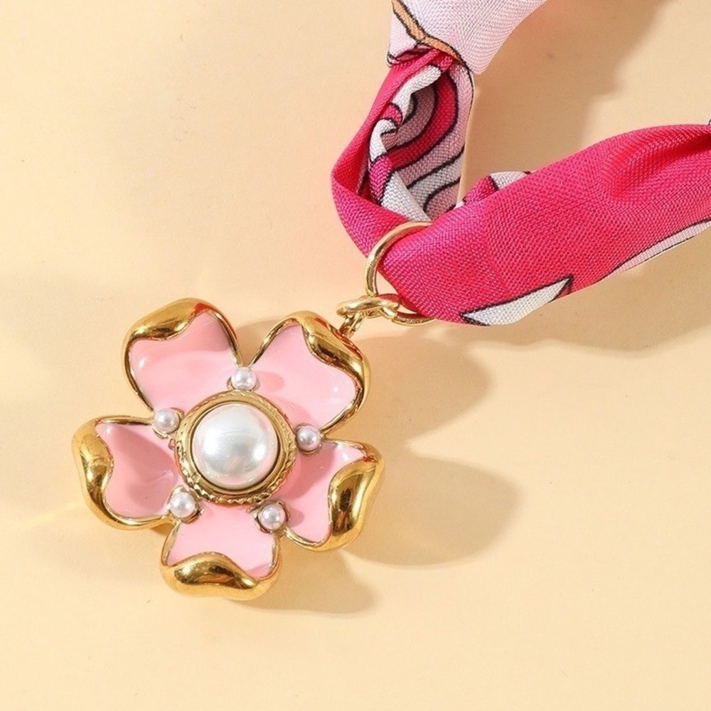 301. New Pink Floral Scarf Necklace Faux Pearl Flower Pendant Tie Back Choker